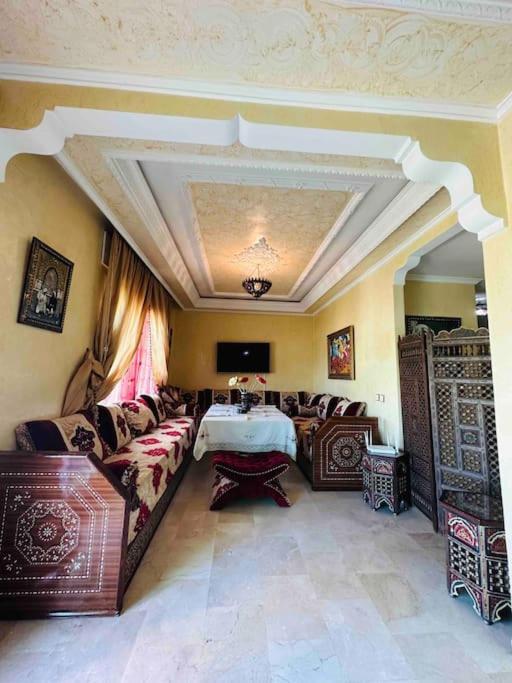 Luxueux Appartement Centre Et Plage & Wifi ! Tanger Luaran gambar