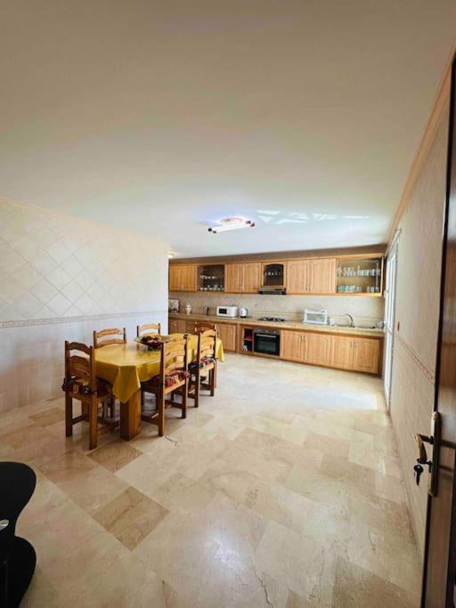 Luxueux Appartement Centre Et Plage & Wifi ! Tanger Luaran gambar